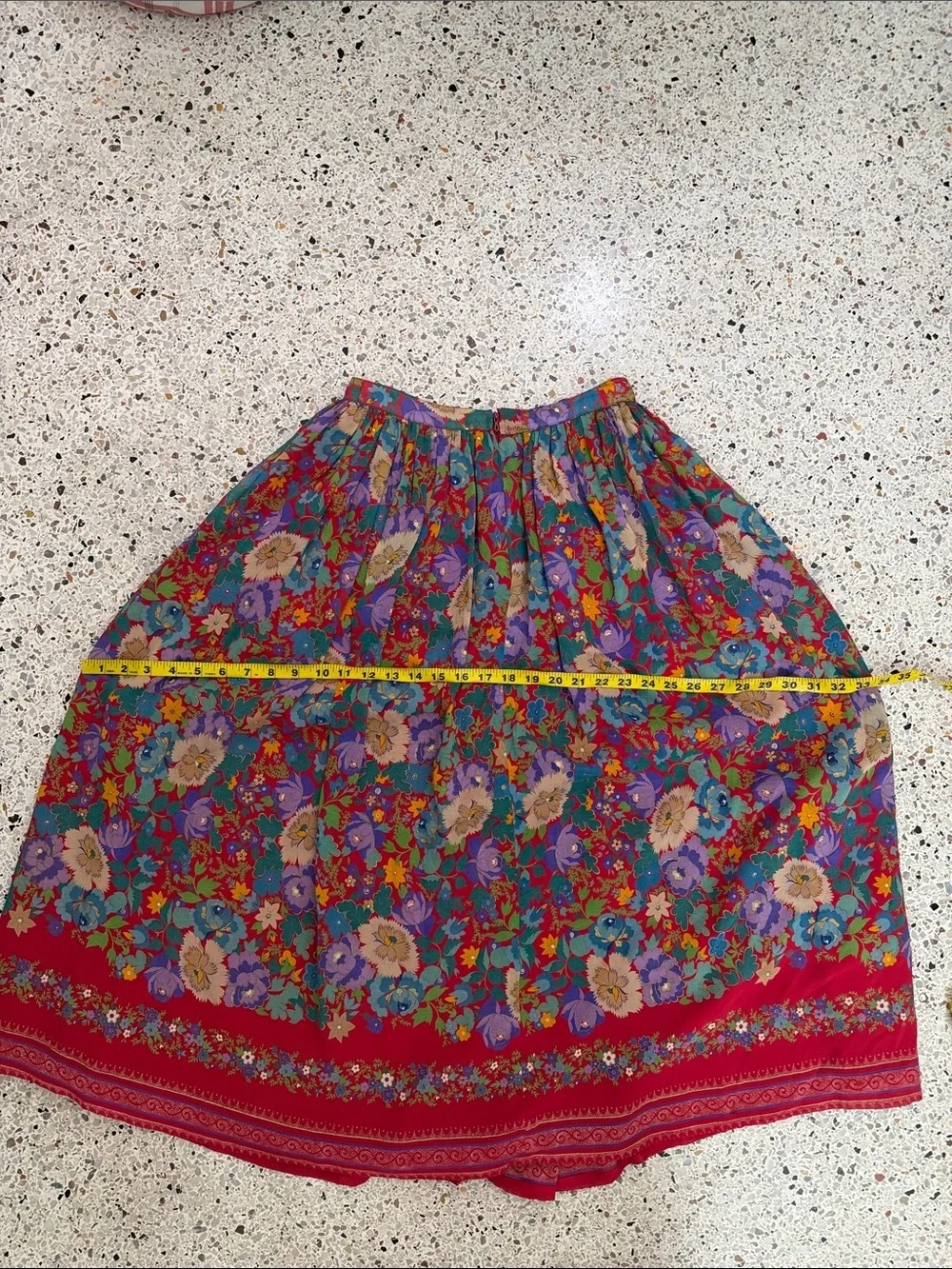 Vintage Jacques Molko Paris France 100% silk midi skirt 36 modern 4 floral